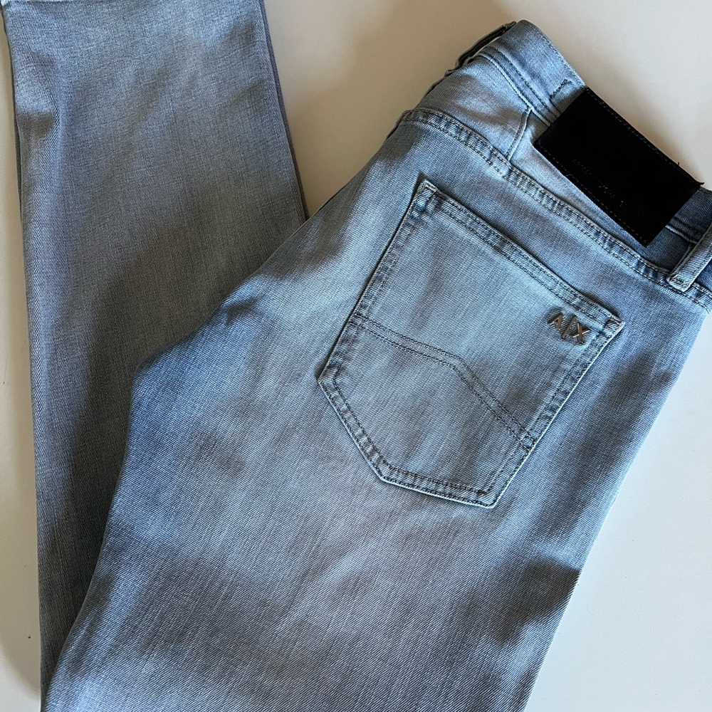 Armani Exchange Men’s jeans in light blue wash. Size 32S